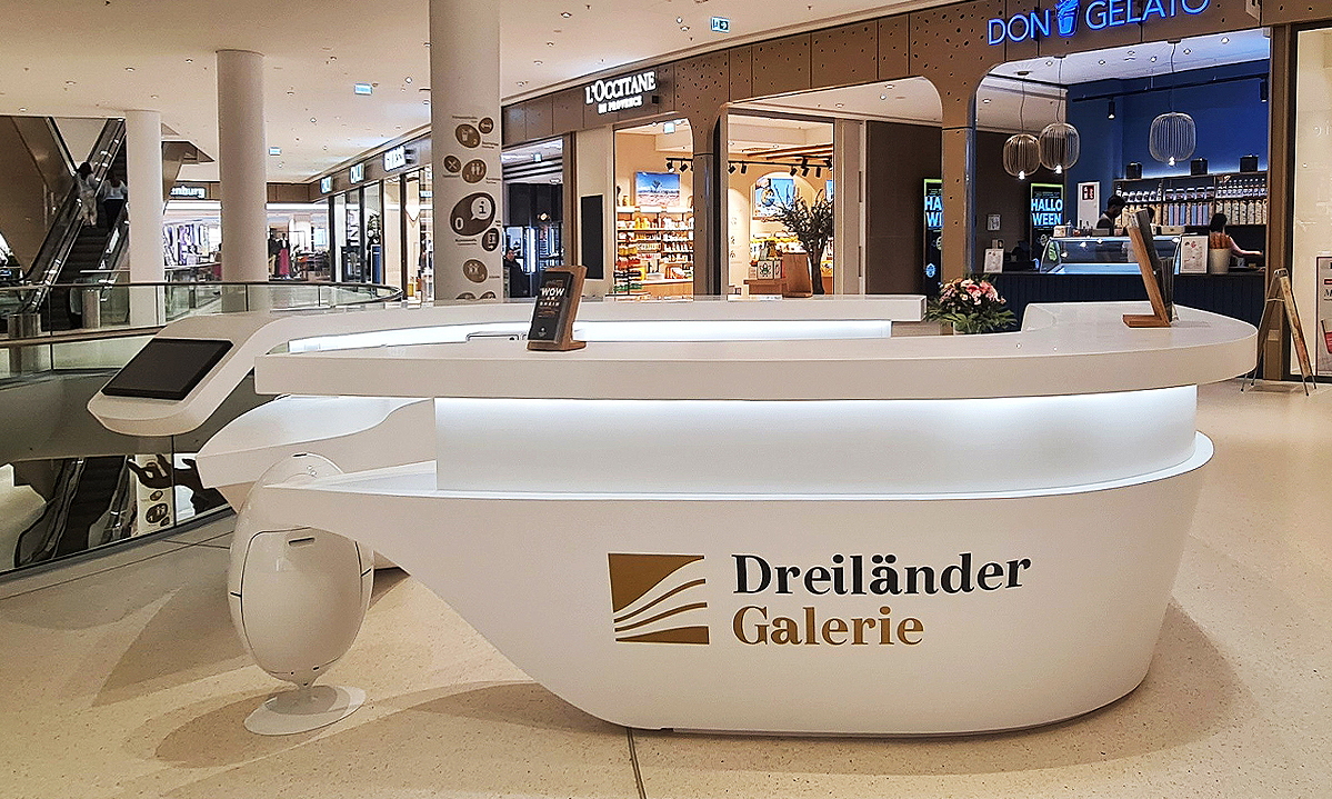 Commercial interior design in shopping center Dreilaender Galerie