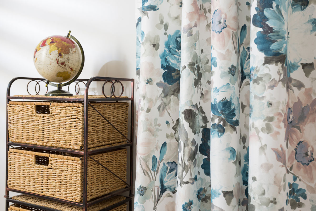 Zelda Curtain blue flower pattern