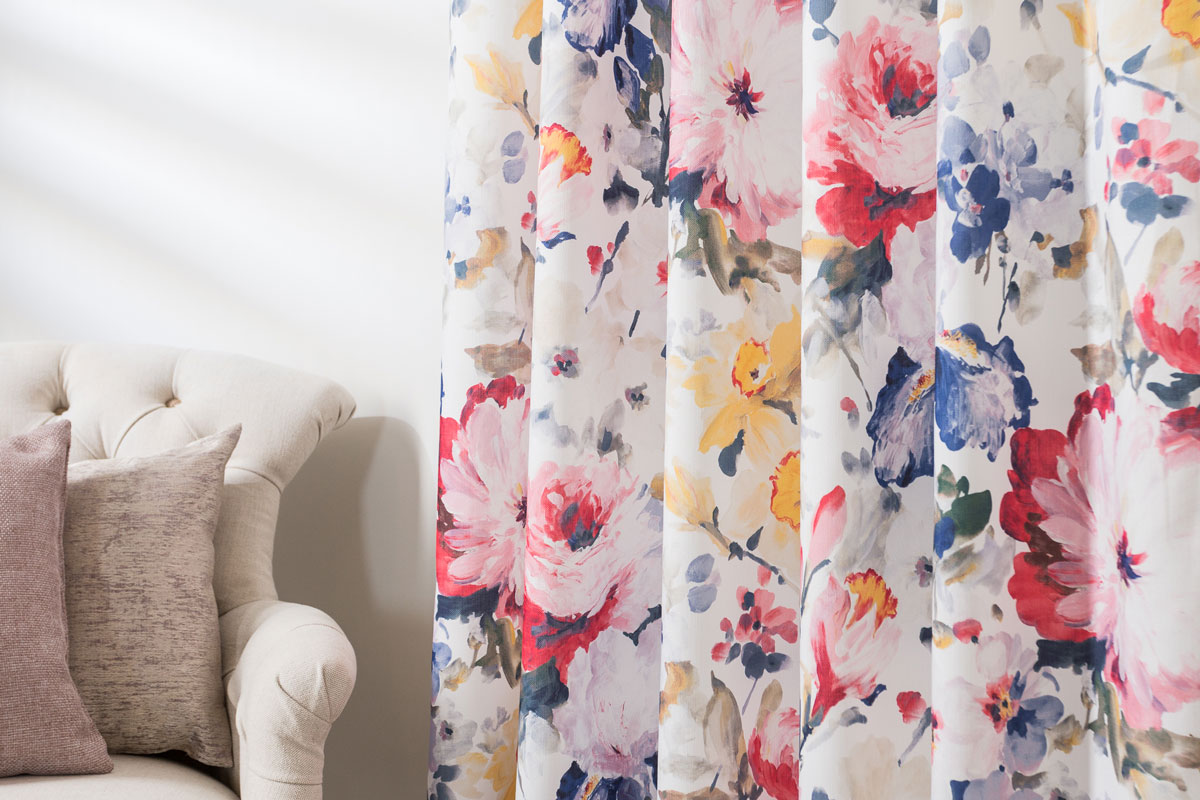Zelda Curtain Multicolor flower pattern