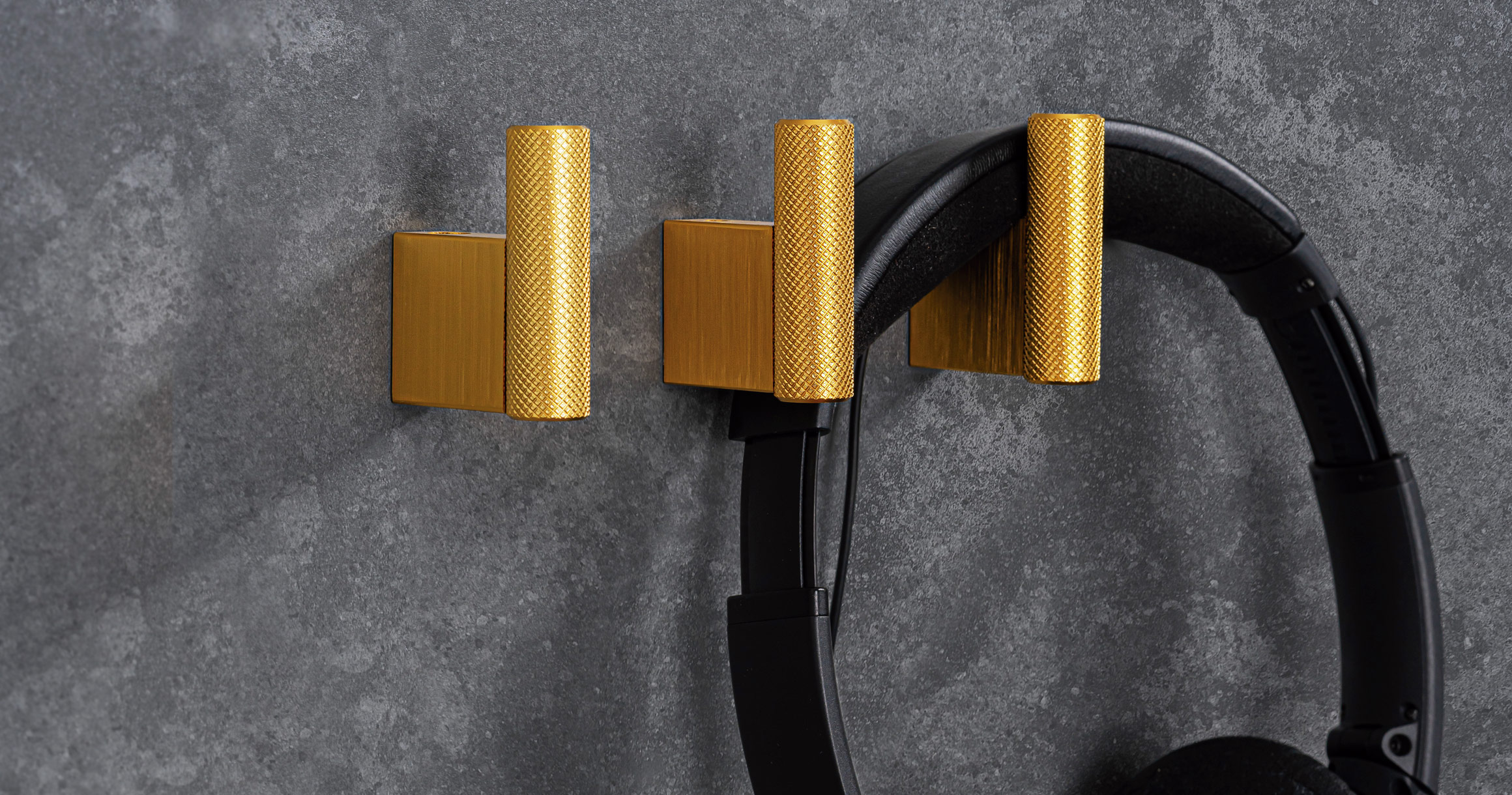 Graf wall hook brushed dark brass