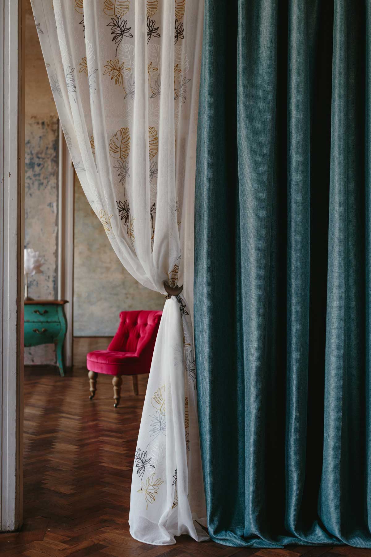 Cheer Curtain turquoise fabric