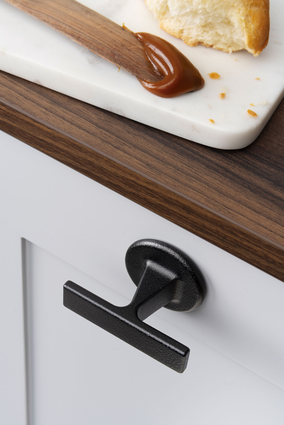 Oto matt black handles