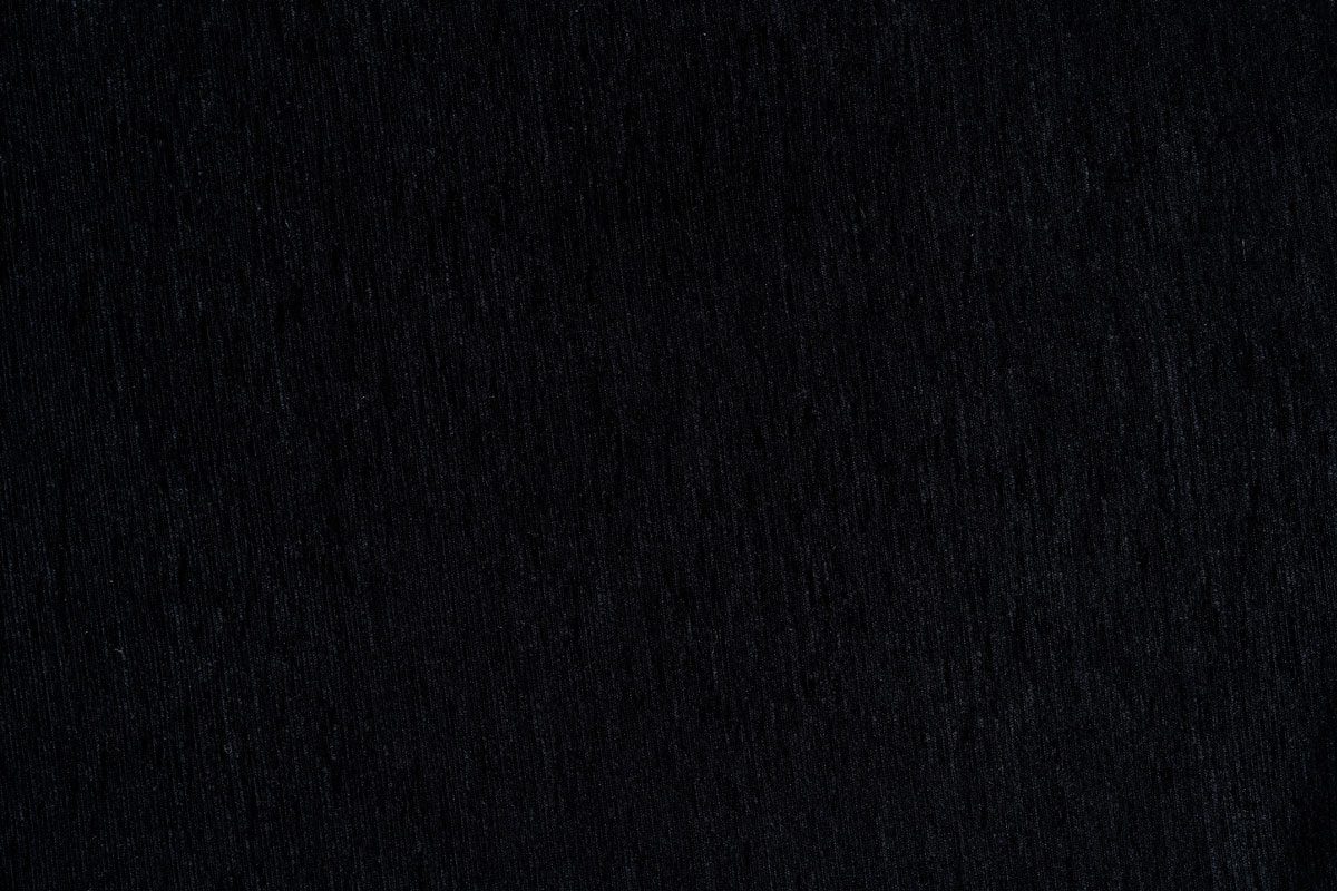 peron black print curtain