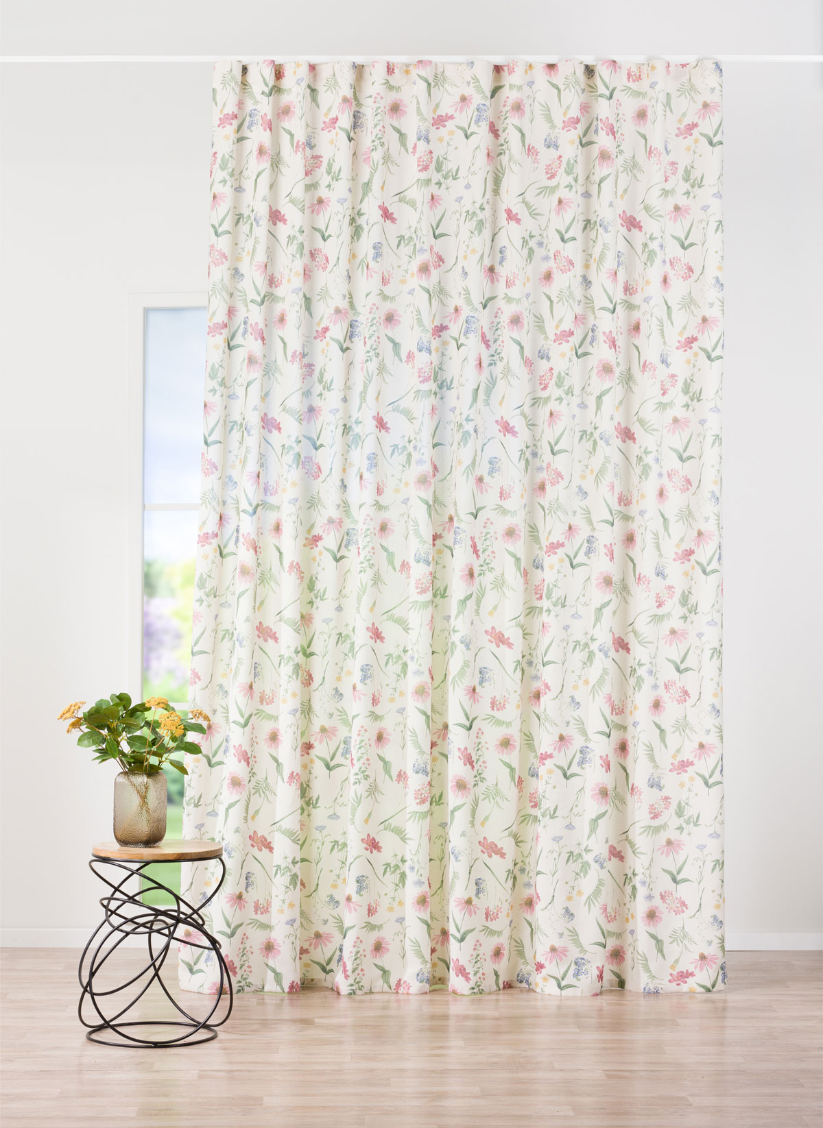 pastelo white print curtain