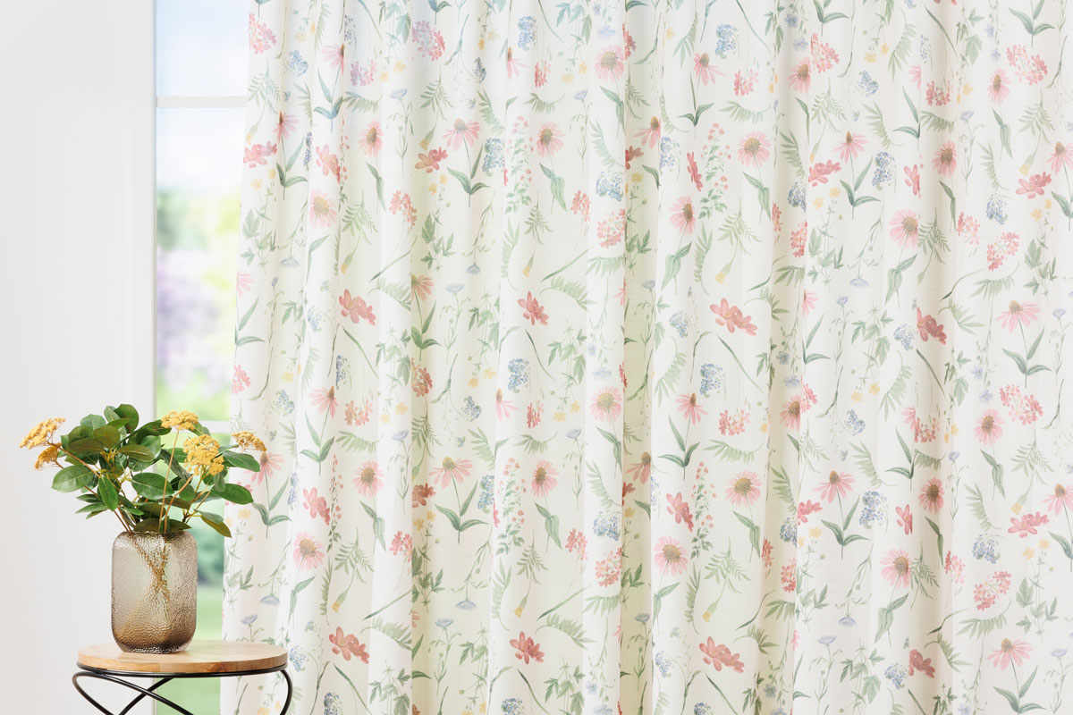 pastelo white print curtain