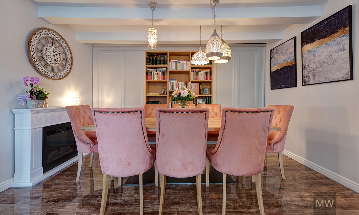 Classic touch in dining room area with different light fixtures